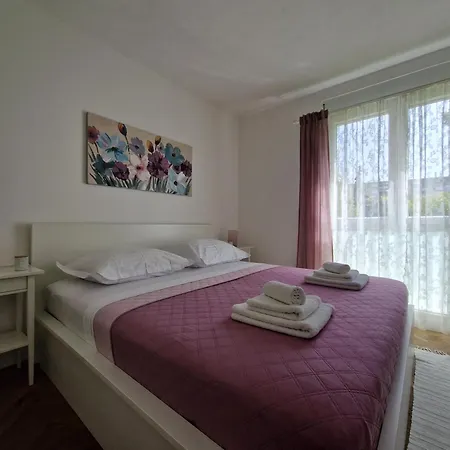 Apartment Lana