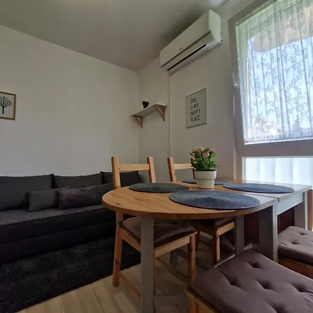 Lana Apartment *